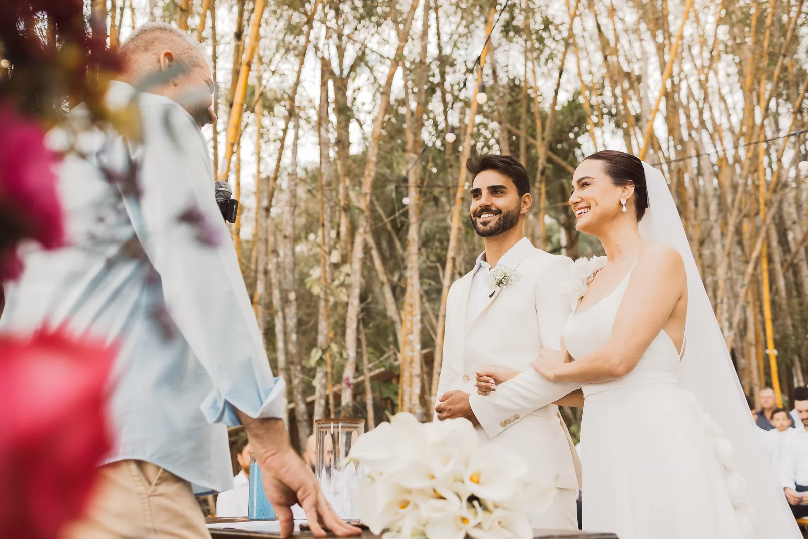 Casamento de Larissa & Ever · Pappilon Beach, Ubatuba — foto 82