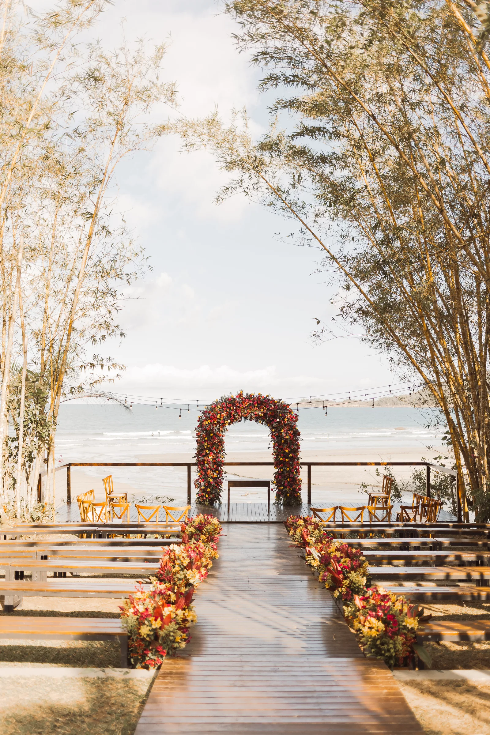 Casamento de Larissa & Ever · Pappilon Beach, Ubatuba — foto 65