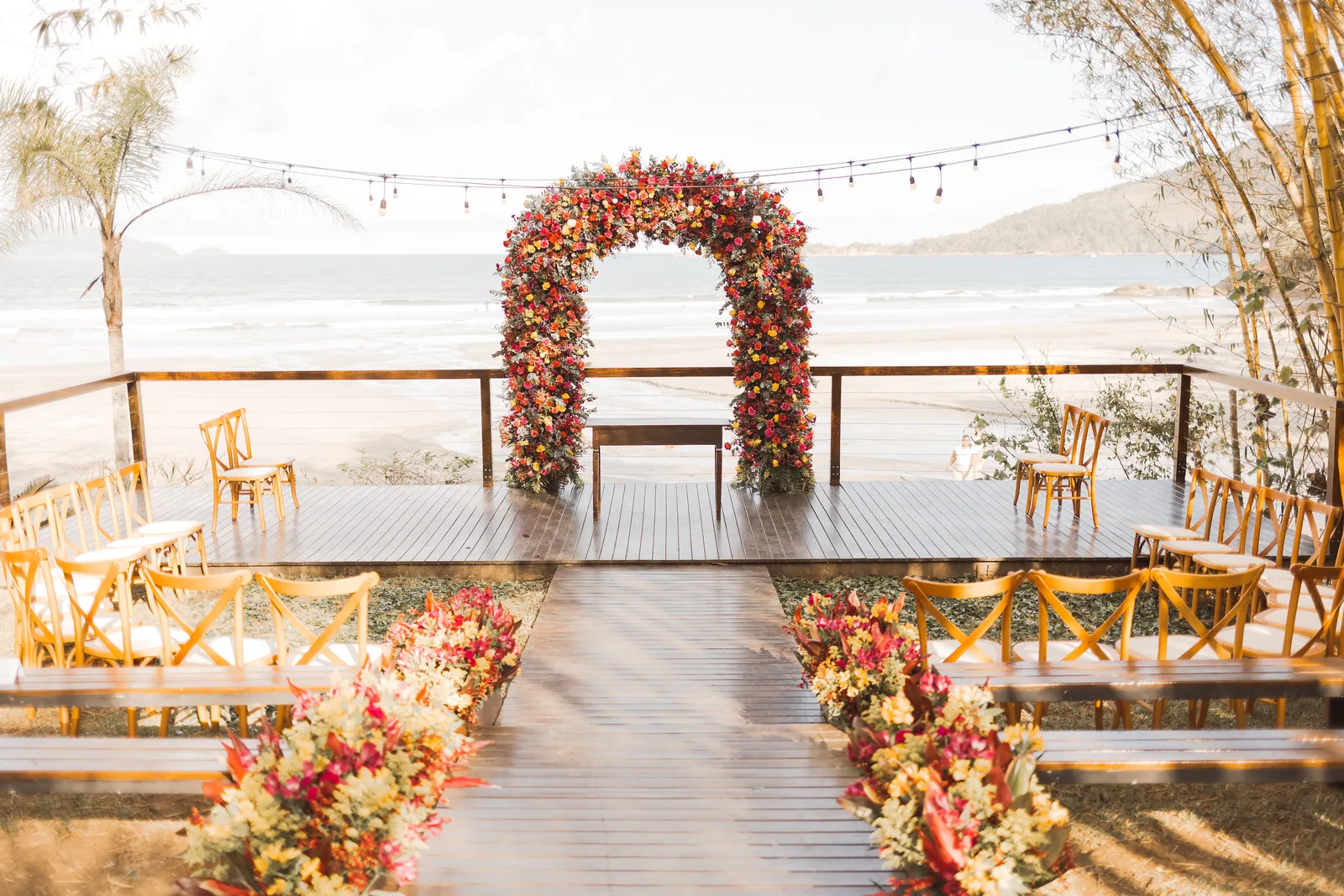 Casamento de Larissa & Ever · Pappilon Beach, Ubatuba — foto 66