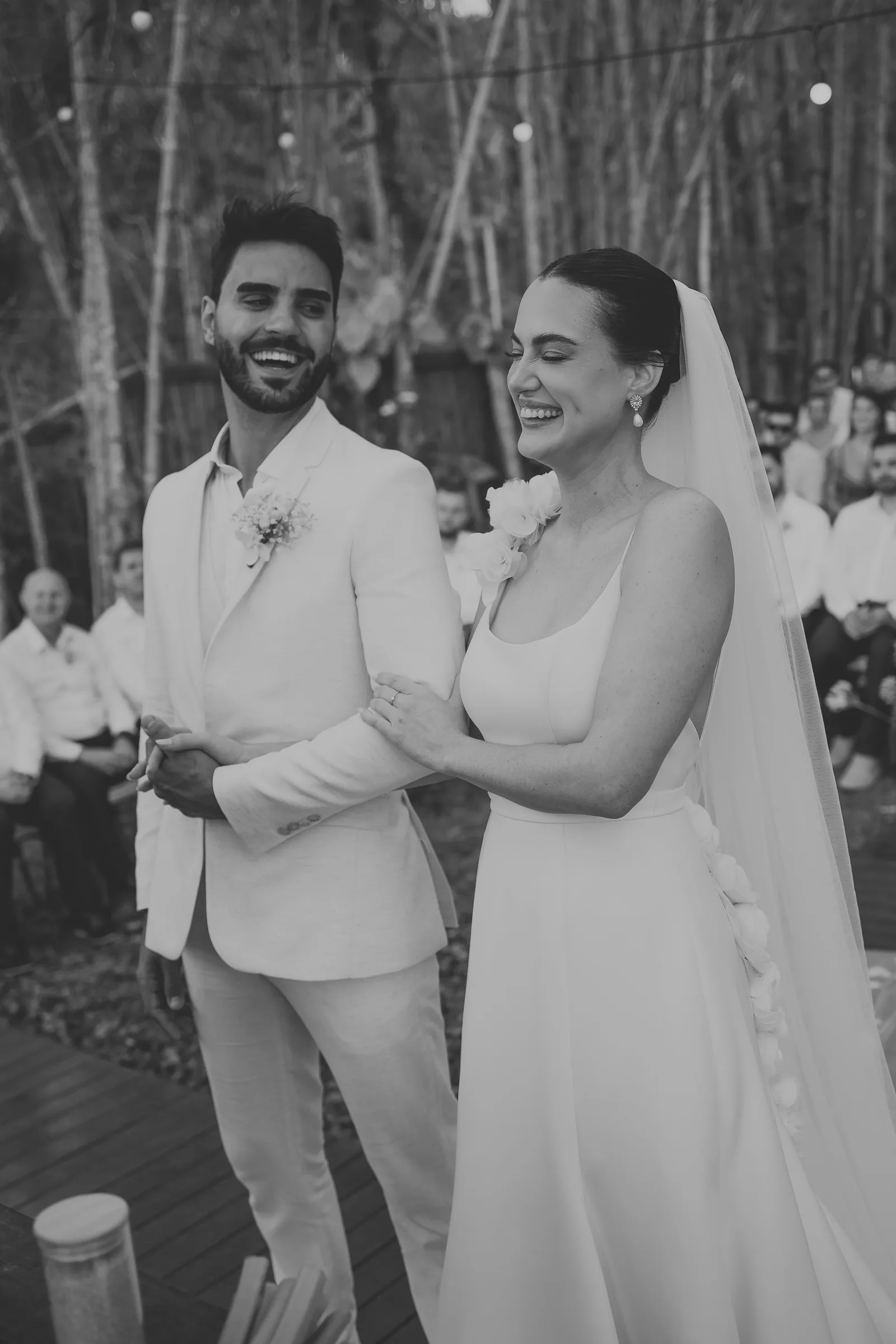 Casamento de Larissa & Ever · Pappilon Beach, Ubatuba — foto 83