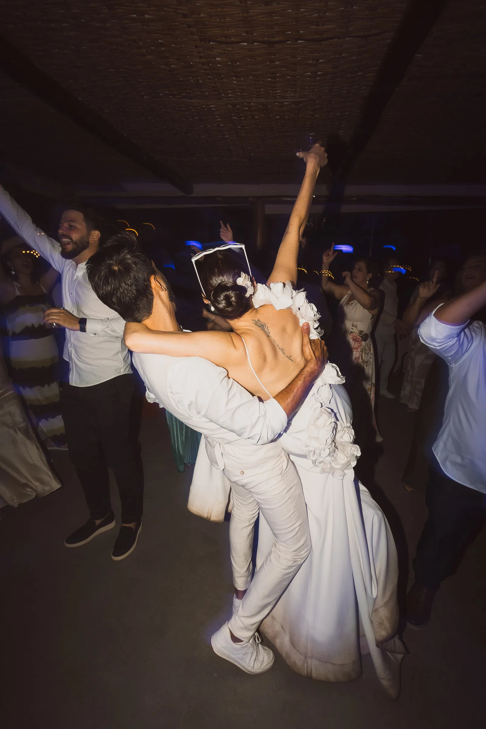 Casamento de Larissa & Ever · Pappilon Beach, Ubatuba — foto 163