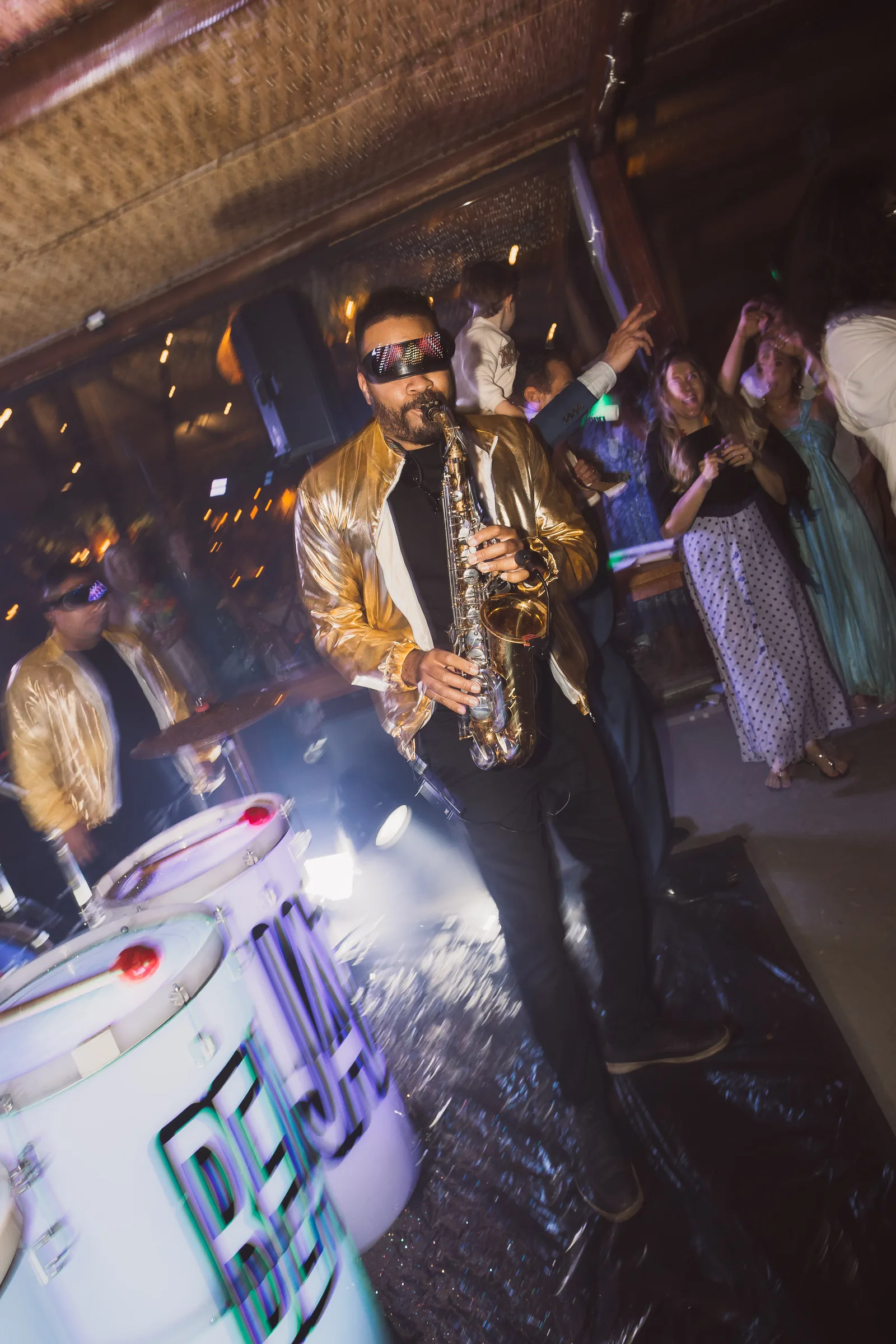 Casamento de Larissa & Ever · Pappilon Beach, Ubatuba — foto 173