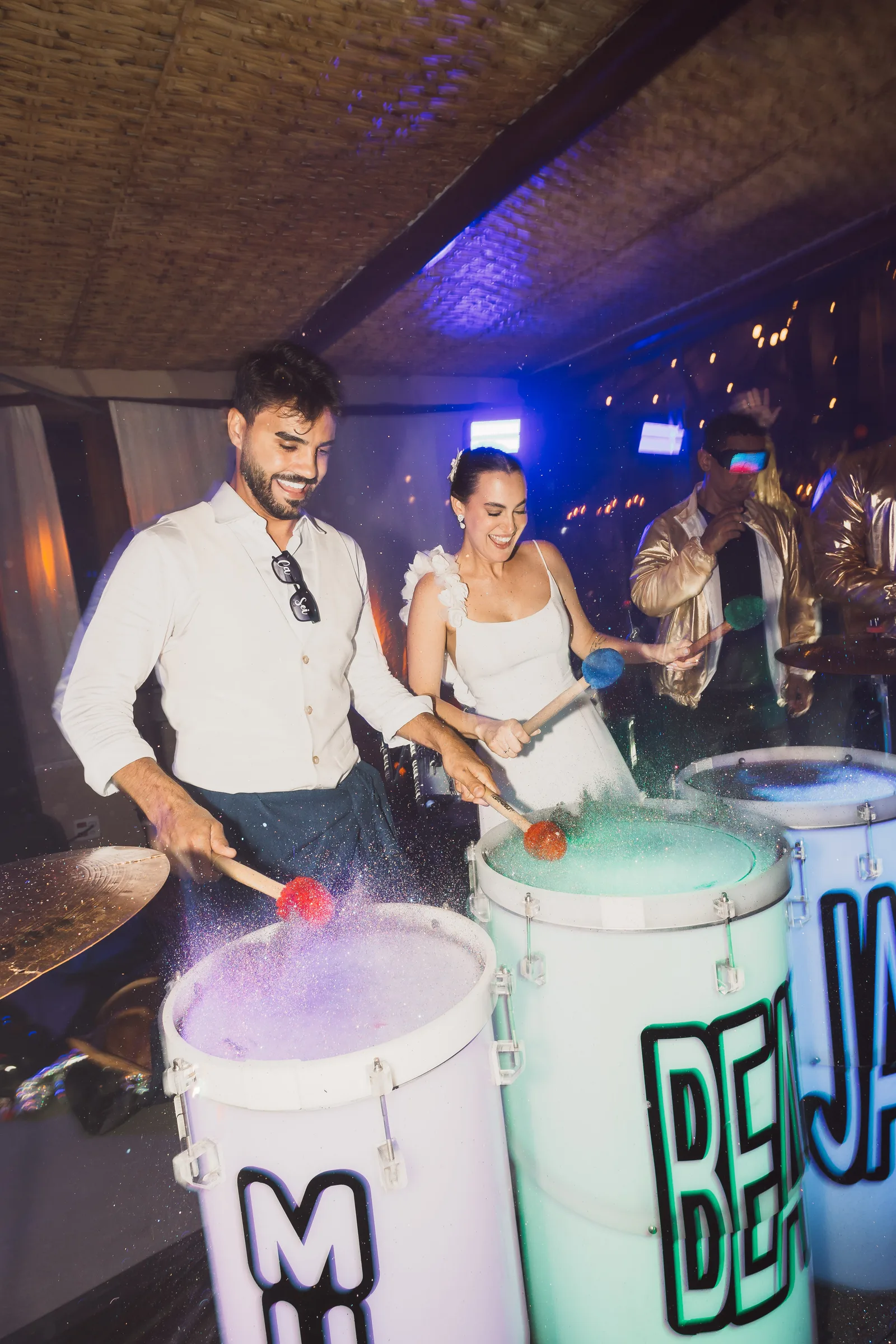 Casamento de Larissa & Ever · Pappilon Beach, Ubatuba — foto 174