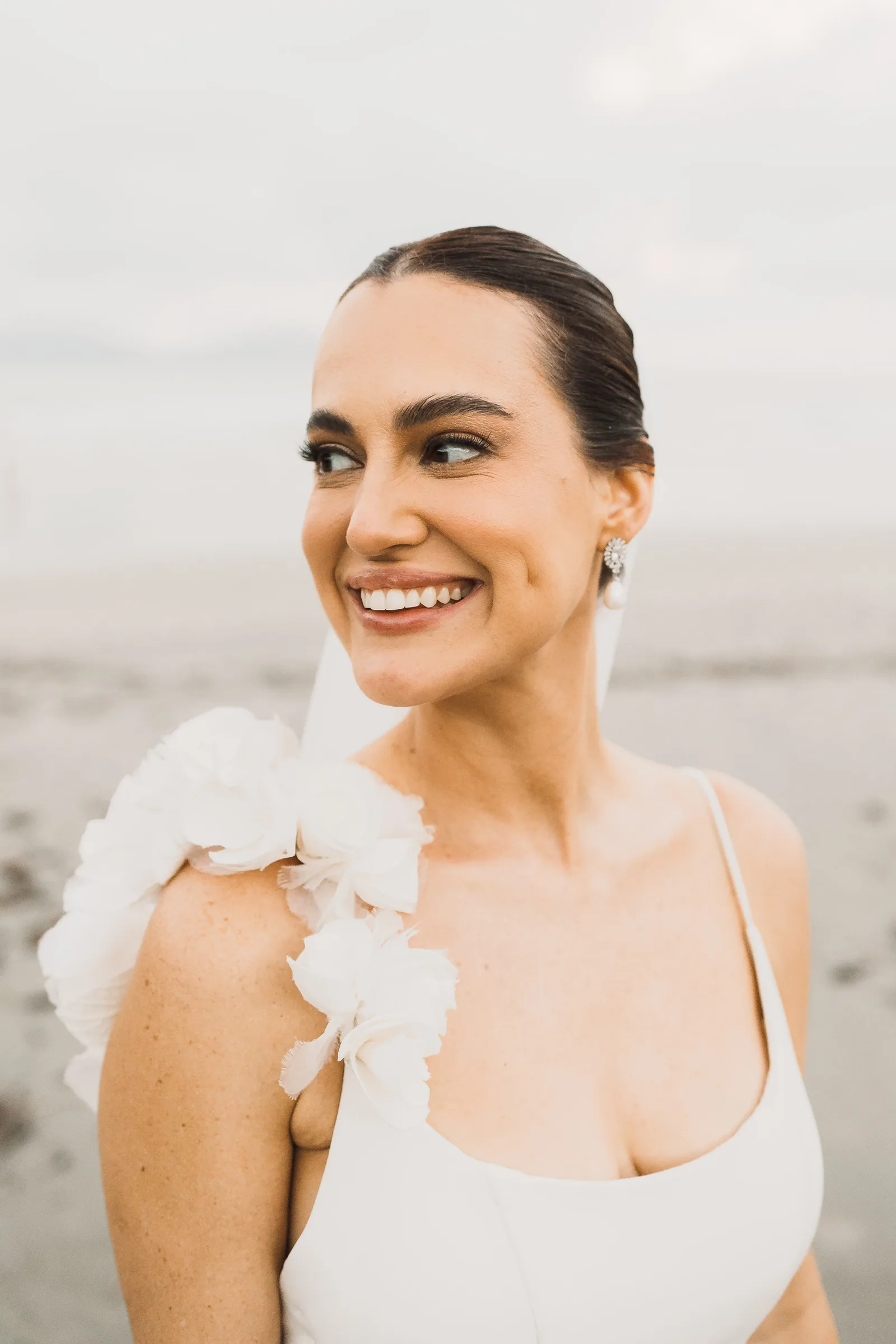 Casamento de Larissa & Ever · Pappilon Beach, Ubatuba — foto 147