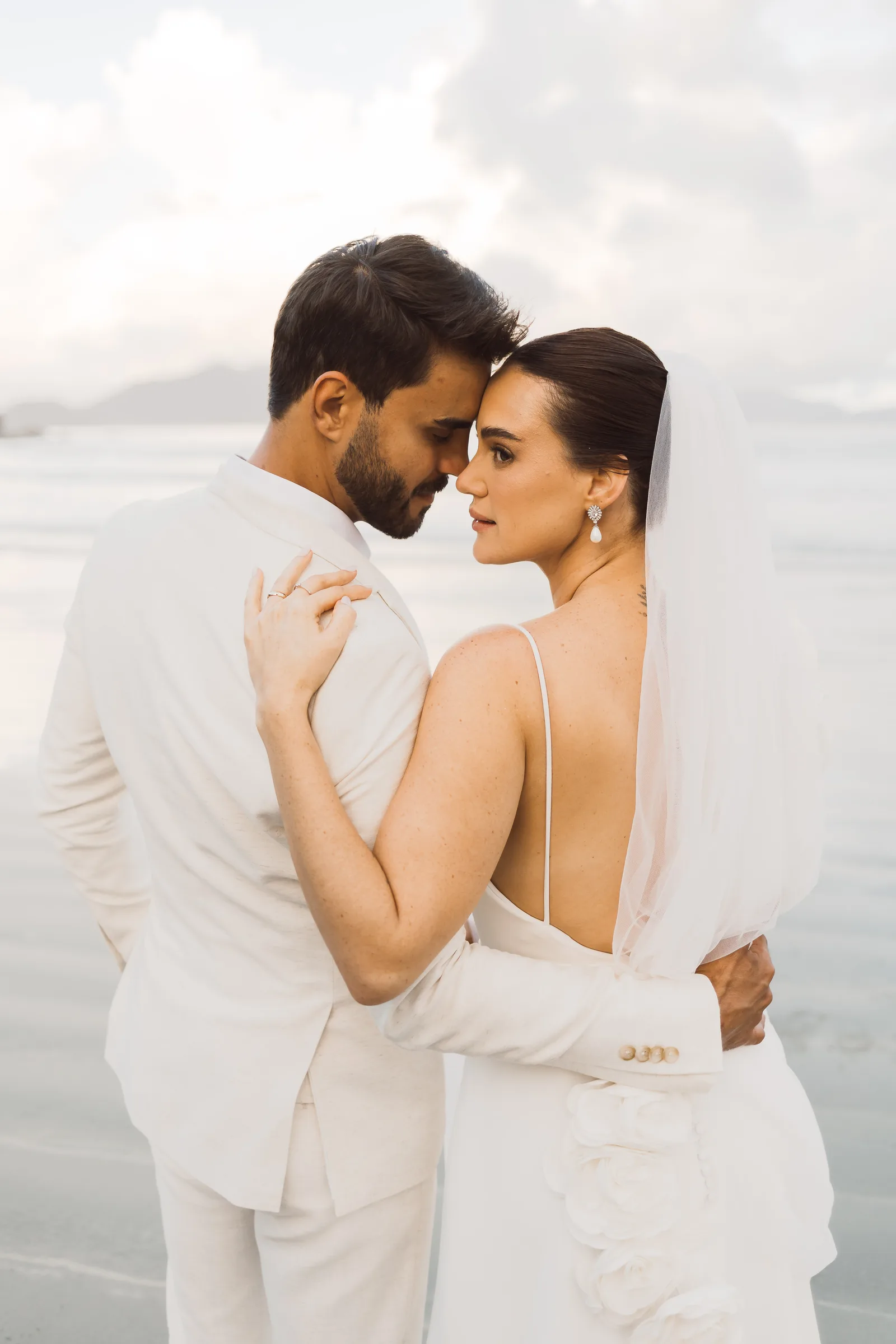 Casamento de Larissa & Ever · Pappilon Beach, Ubatuba — foto 133