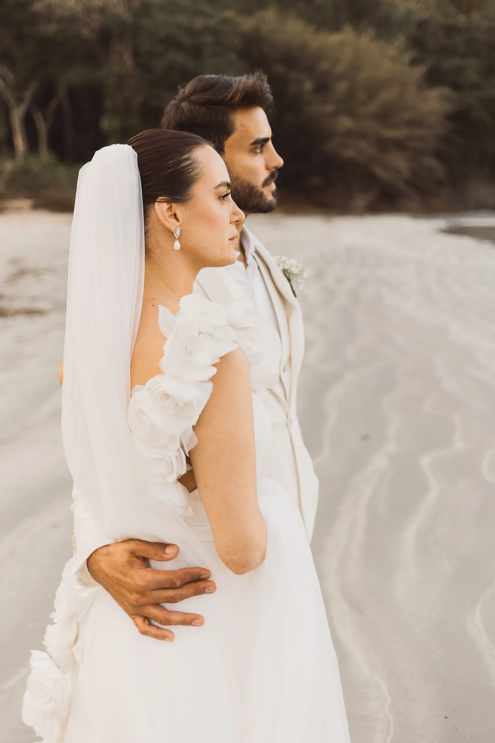 Casamento de Larissa & Ever · Pappilon Beach, Ubatuba — foto 130