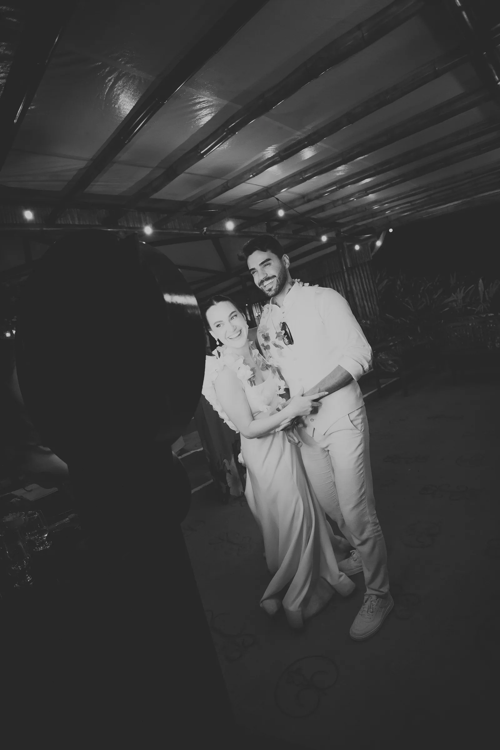 Casamento de Larissa & Ever · Pappilon Beach, Ubatuba — foto 168