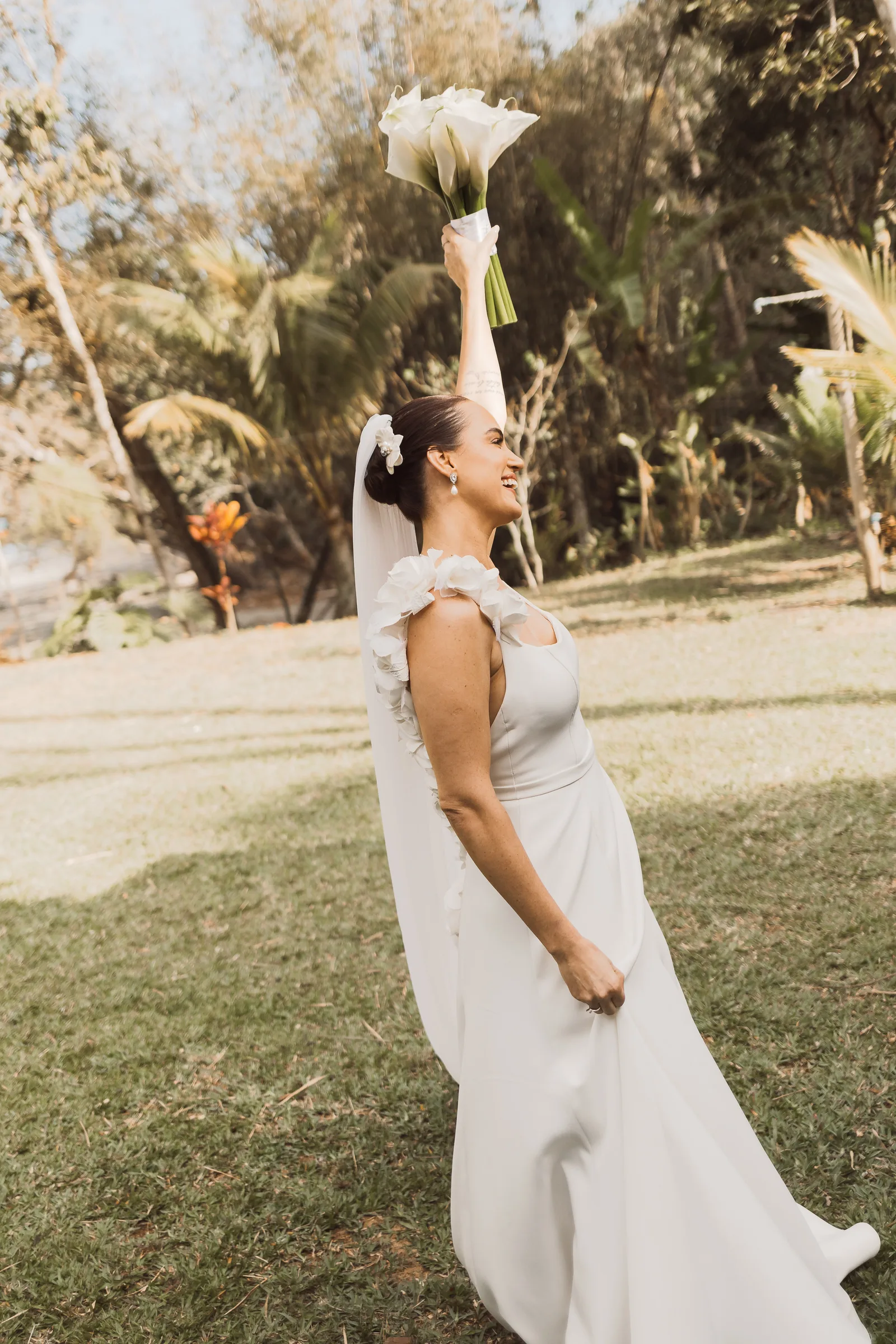 Casamento de Larissa & Ever · Pappilon Beach, Ubatuba — foto 55