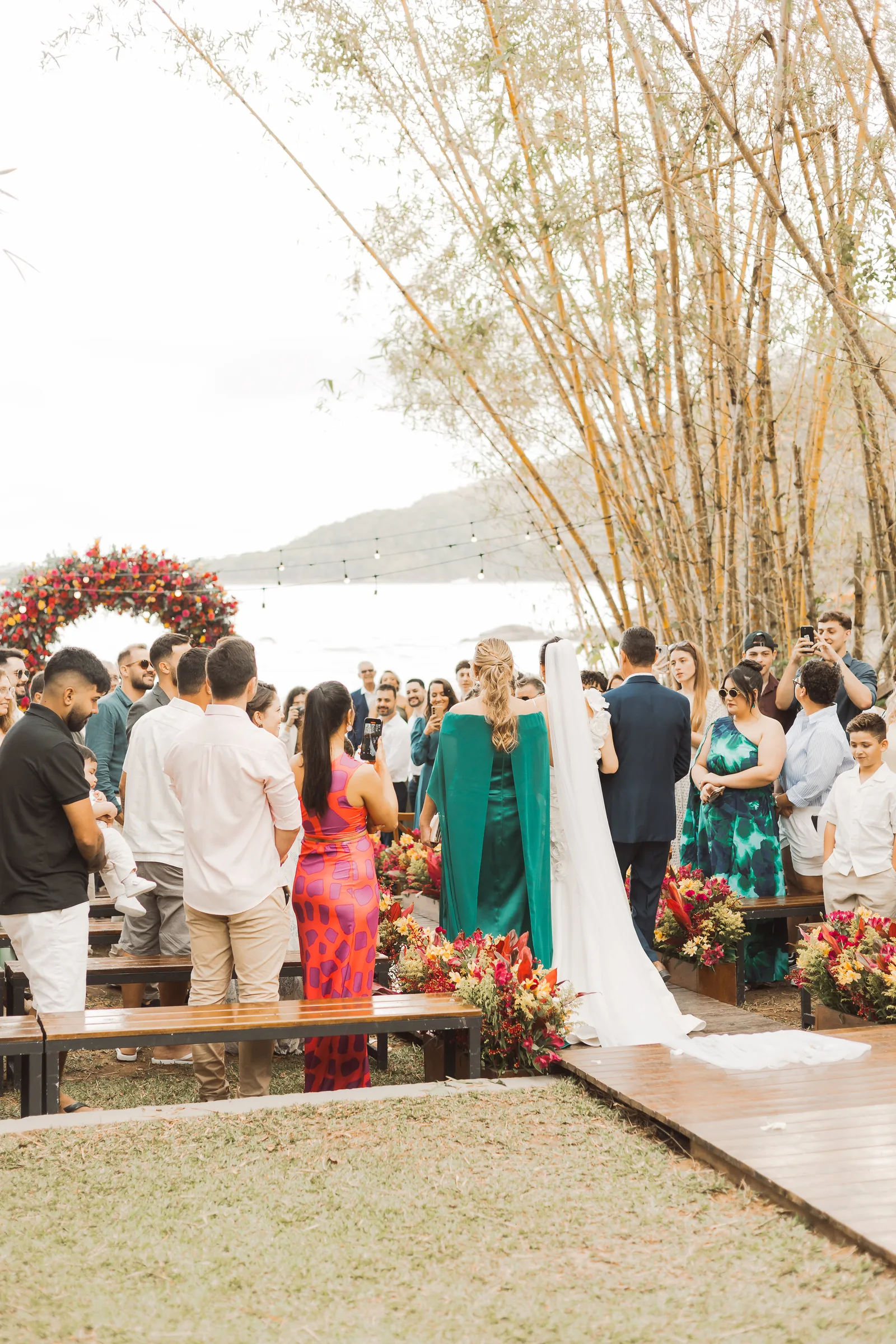 Casamento de Larissa & Ever · Pappilon Beach, Ubatuba — foto 69