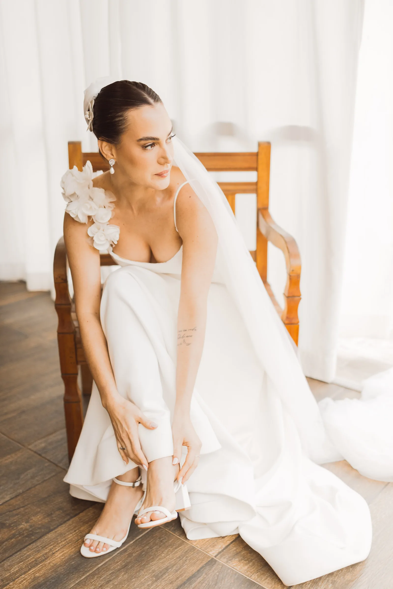 Casamento de Larissa & Ever · Pappilon Beach, Ubatuba — foto 60