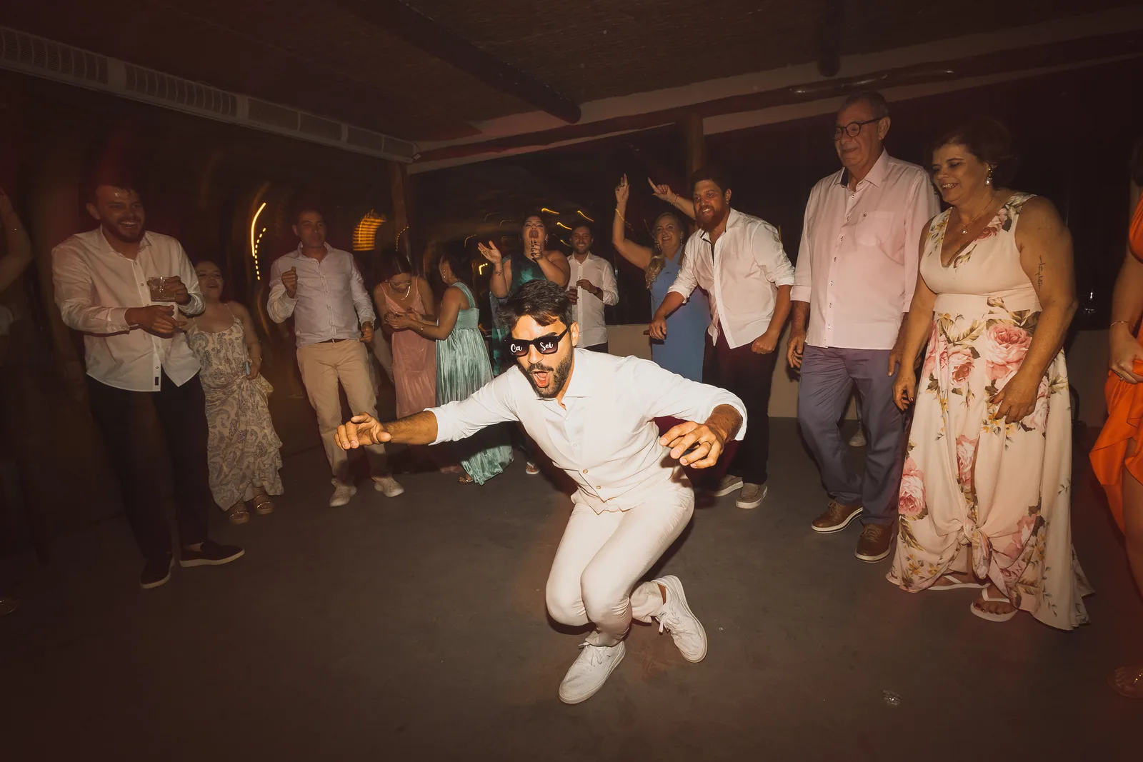 Casamento de Larissa & Ever · Pappilon Beach, Ubatuba — foto 160
