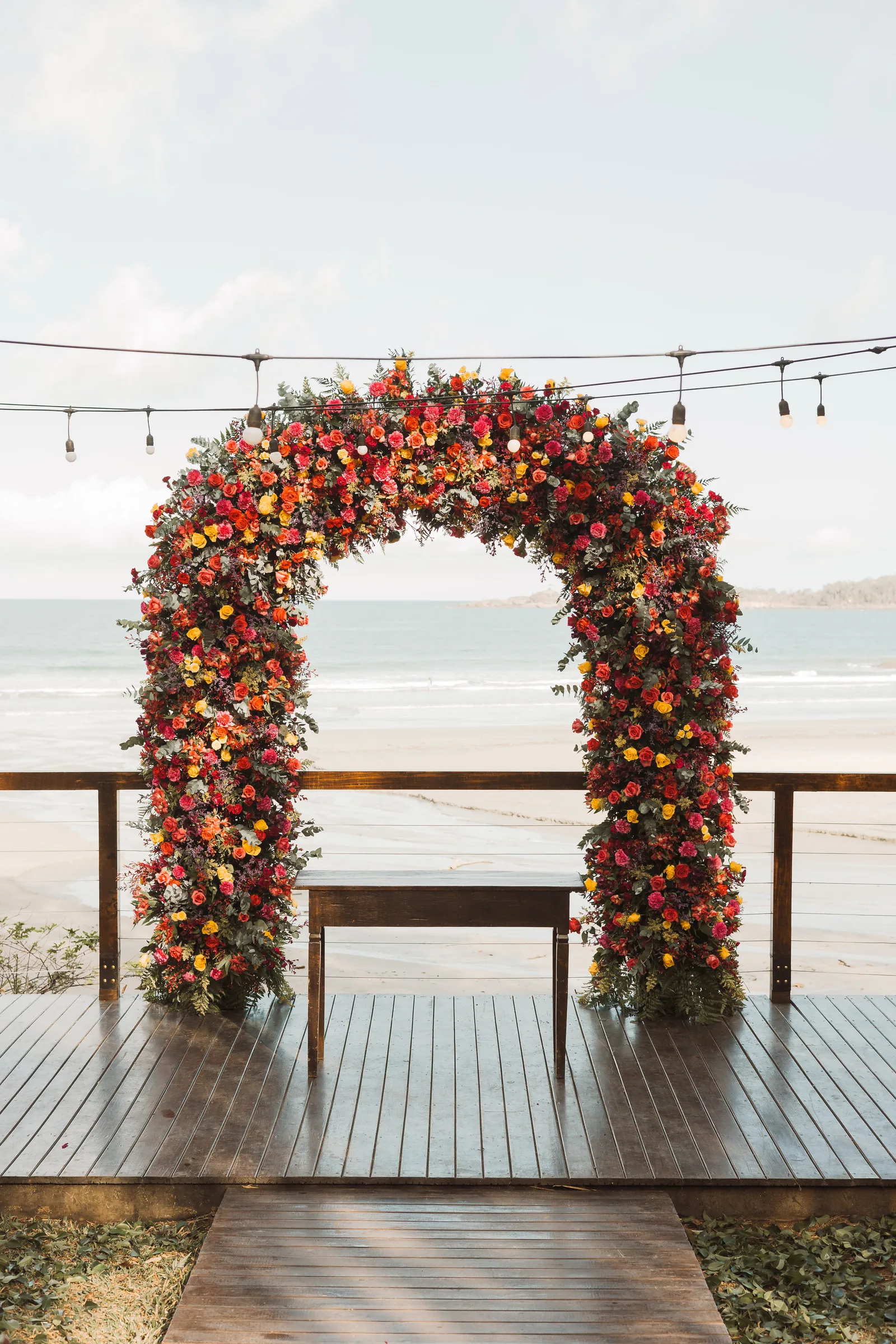 Casamento de Larissa & Ever · Pappilon Beach, Ubatuba — foto 63
