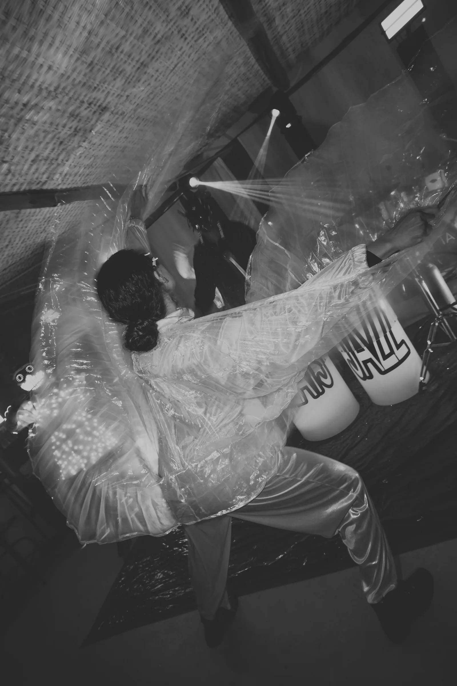 Casamento de Larissa & Ever · Pappilon Beach, Ubatuba — foto 172
