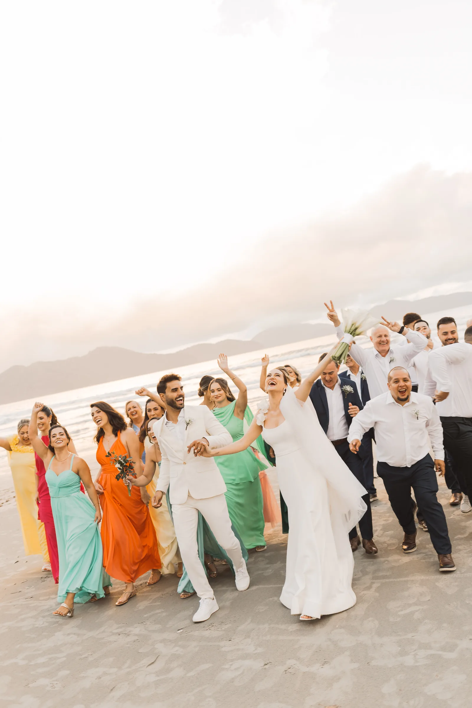Casamento de Larissa & Ever · Pappilon Beach, Ubatuba — foto 140