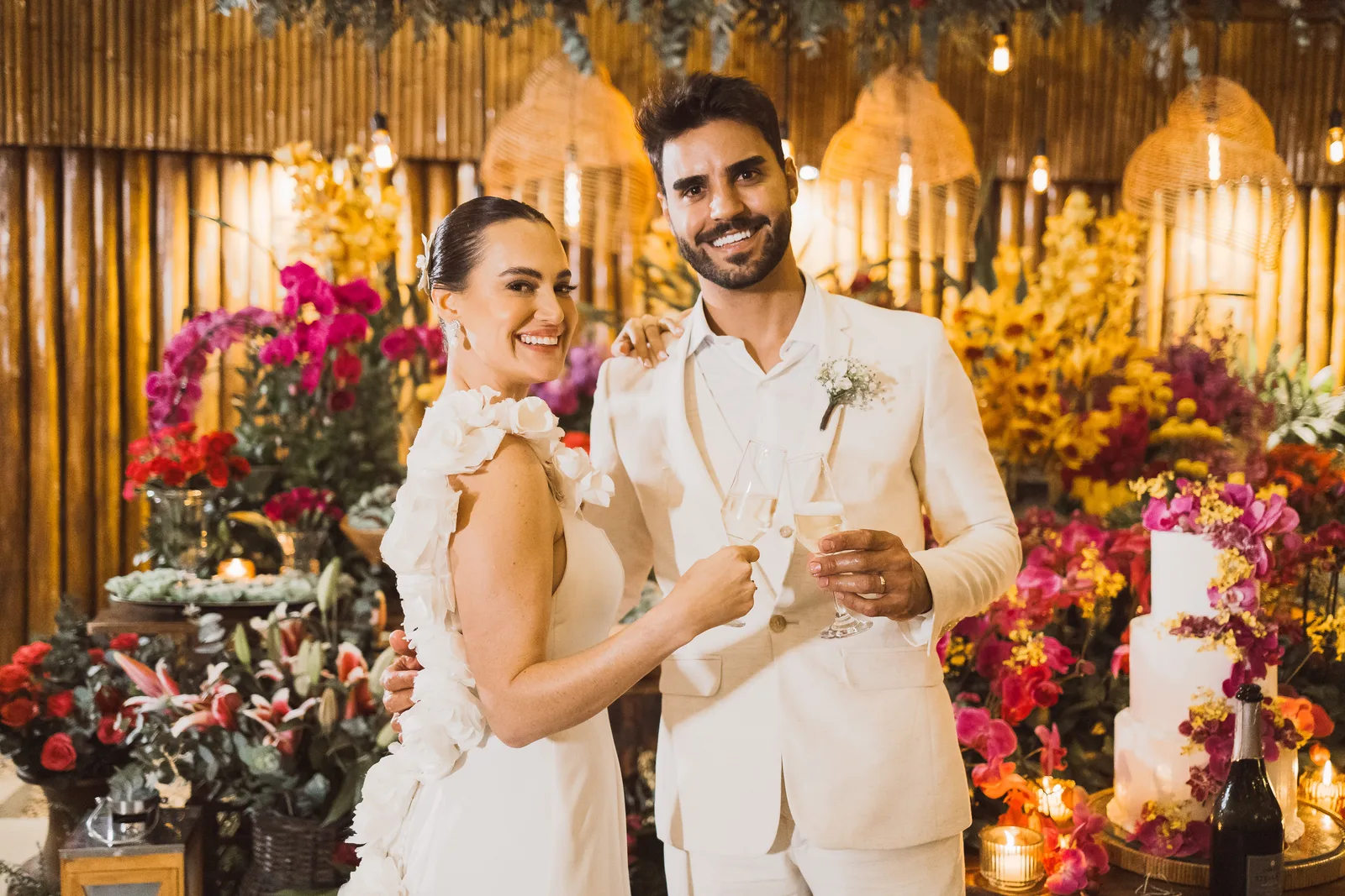 Casamento de Larissa & Ever · Pappilon Beach, Ubatuba — foto 153