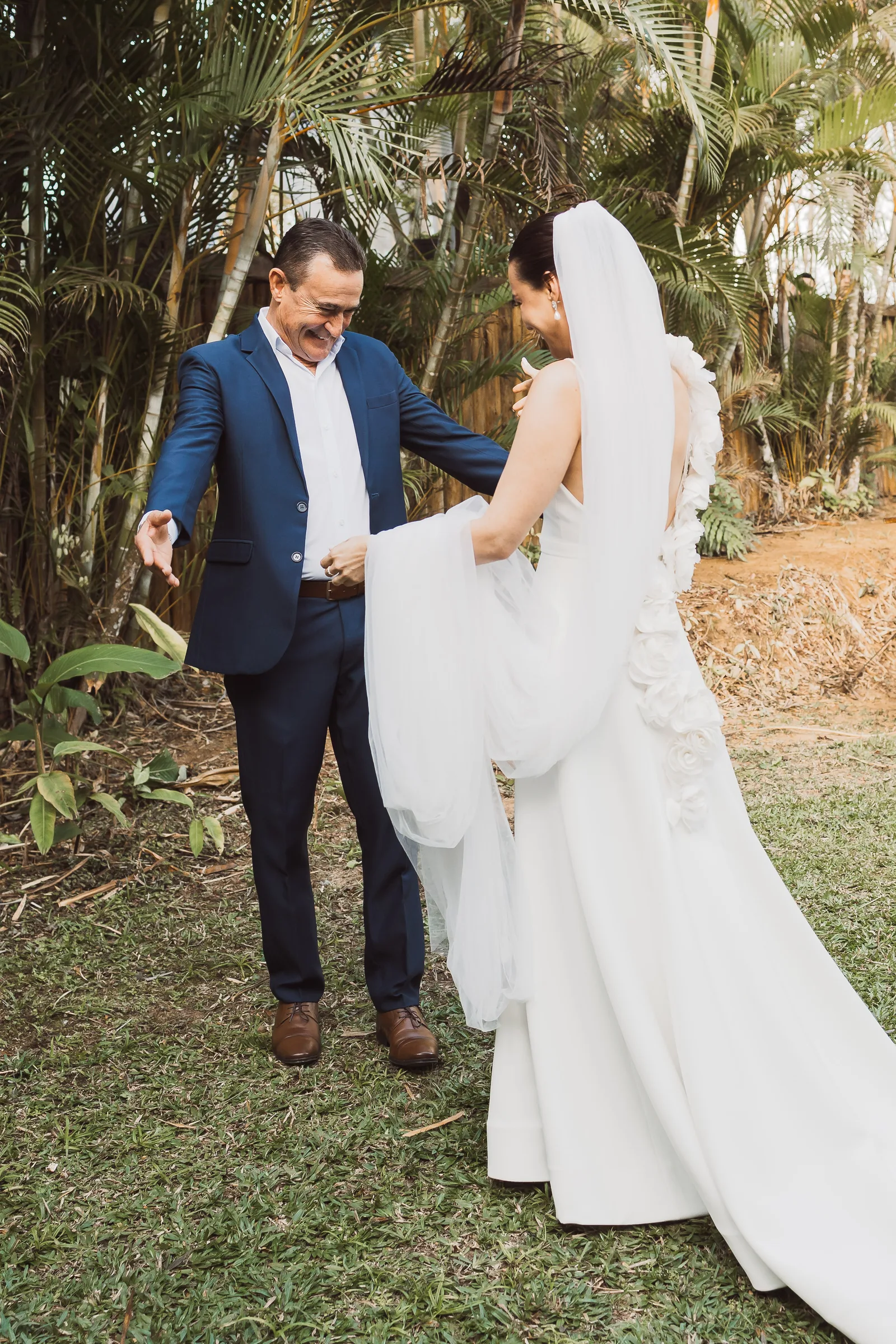 Casamento de Larissa & Ever · Pappilon Beach, Ubatuba — foto 47