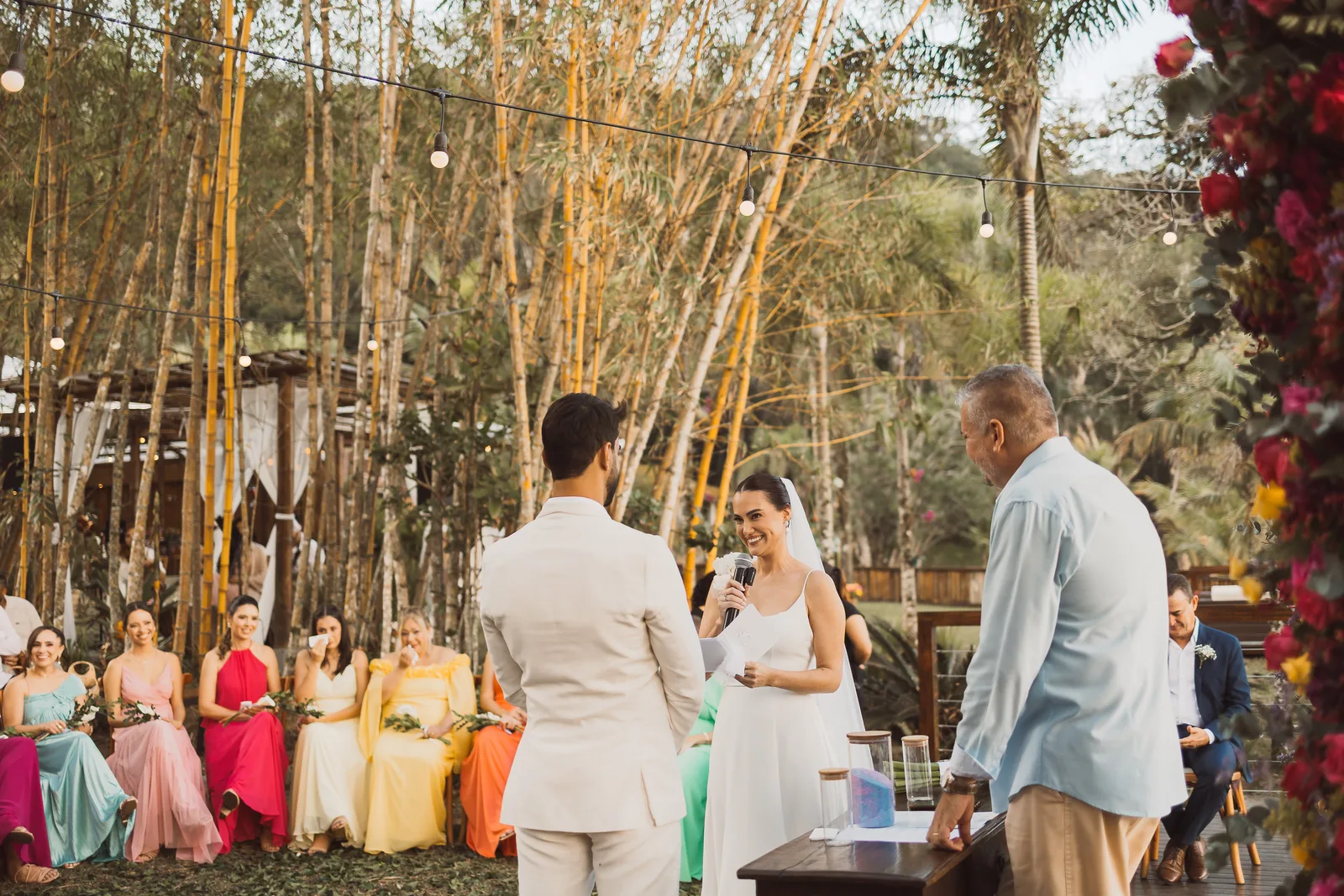 Casamento de Larissa & Ever · Pappilon Beach, Ubatuba — foto 100