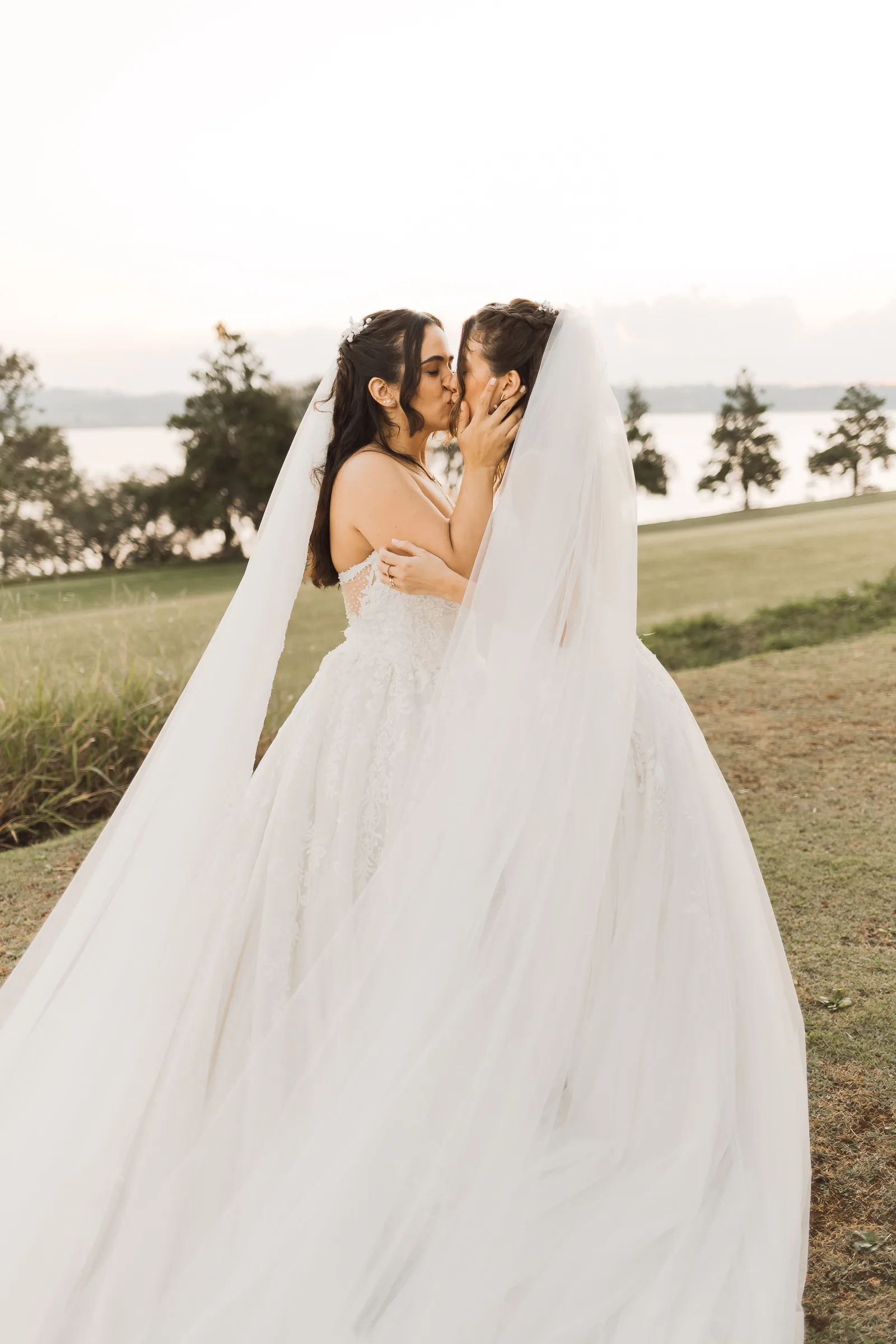 Casamento de Karina e Beatriz · Chez Bisutti Lake Paradise, Mogi das Cruzes — foto 102
