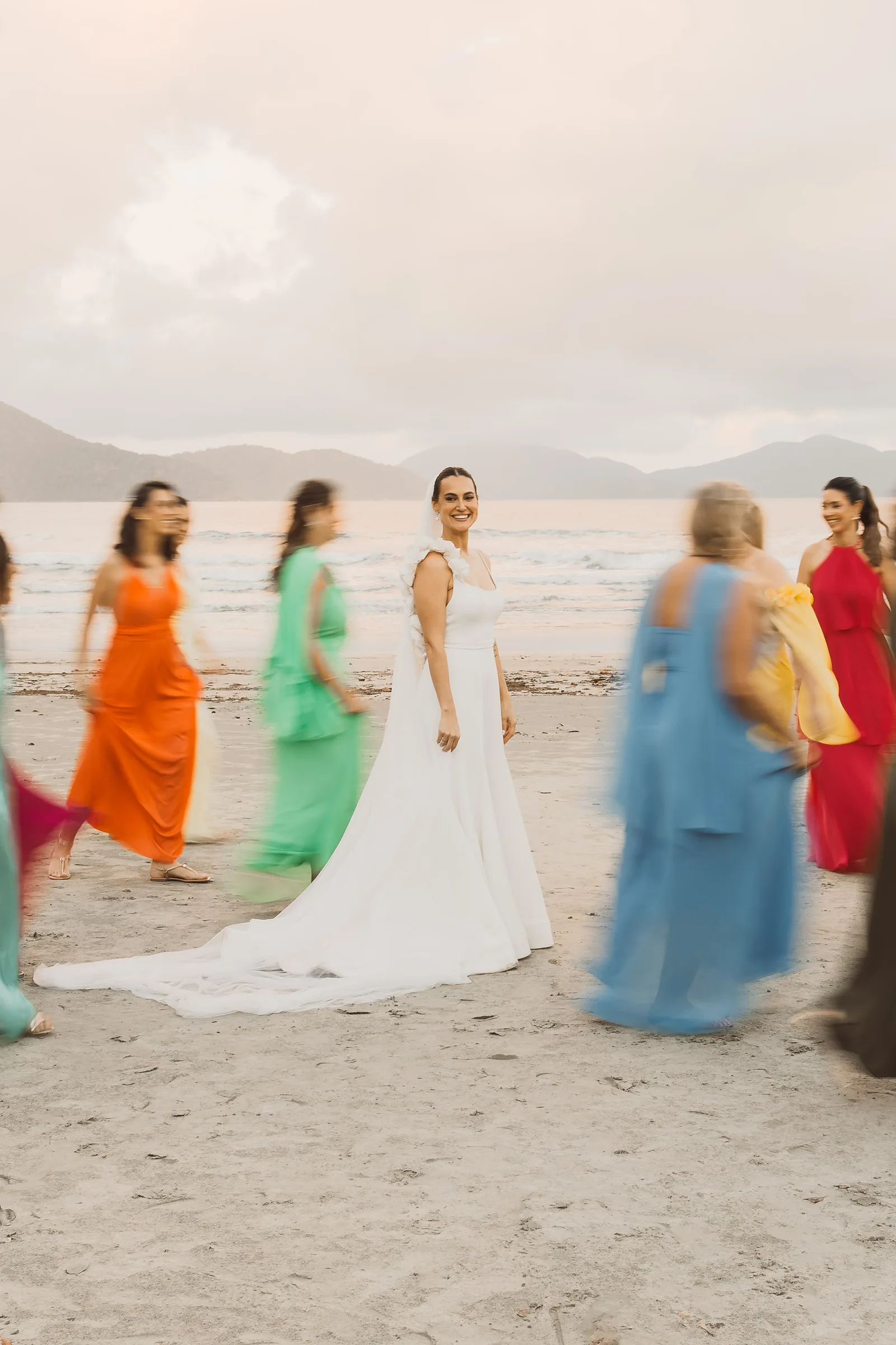 Casamento de Larissa & Ever · Pappilon Beach, Ubatuba — foto 144