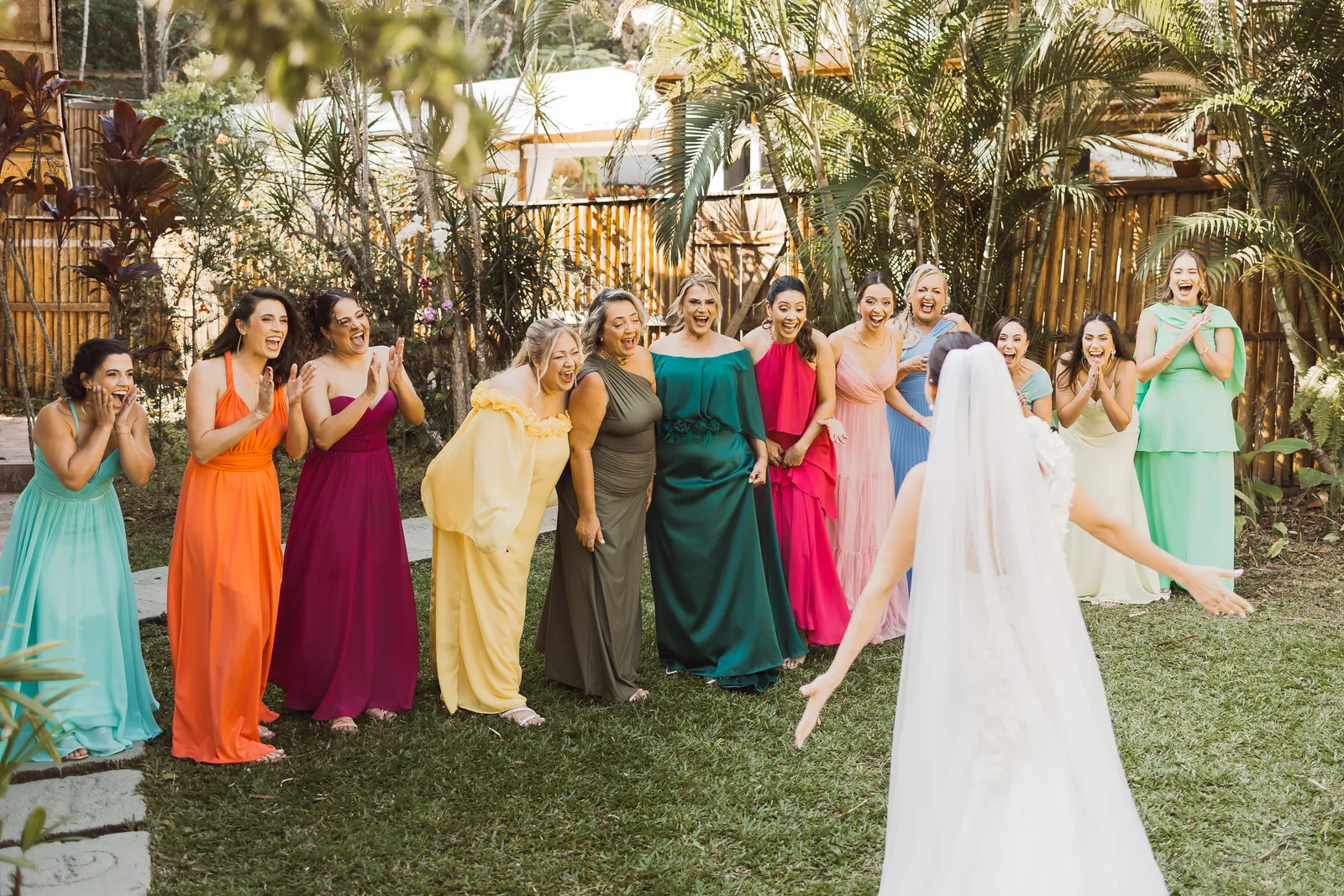 Casamento de Larissa & Ever · Pappilon Beach, Ubatuba — foto 41