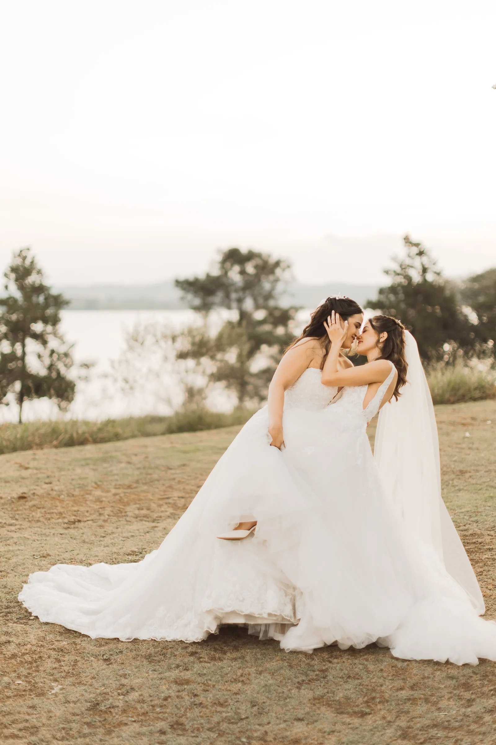 Casamento de Karina e Beatriz · Chez Bisutti Lake Paradise, Mogi das Cruzes — foto 109