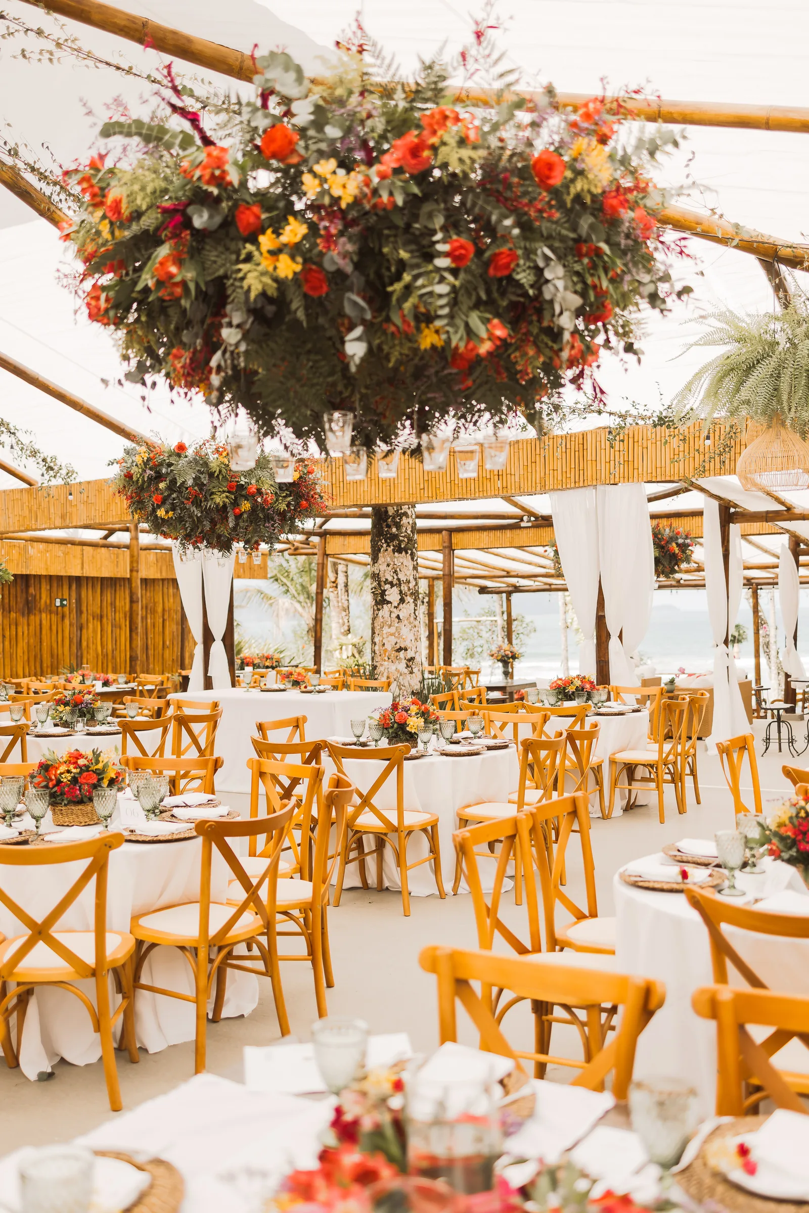 Casamento de Larissa & Ever · Pappilon Beach, Ubatuba — foto 3
