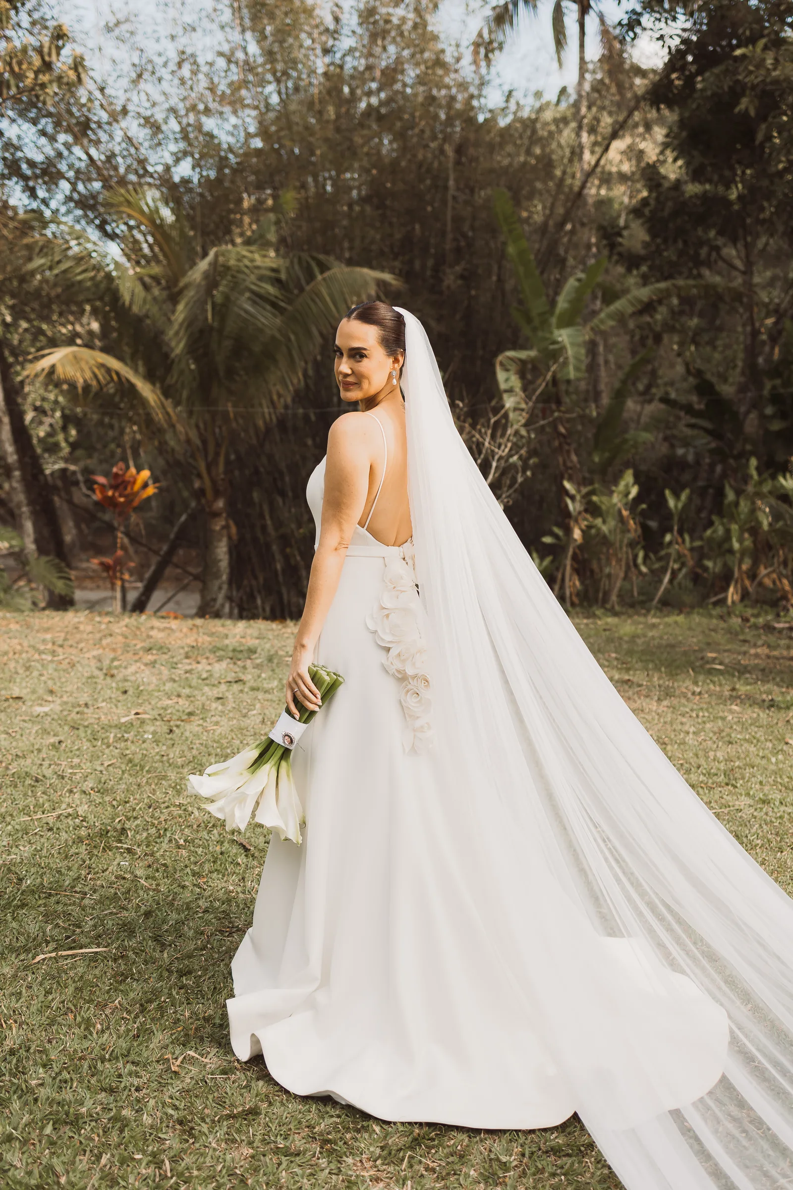 Casamento de Larissa & Ever · Pappilon Beach, Ubatuba — foto 58