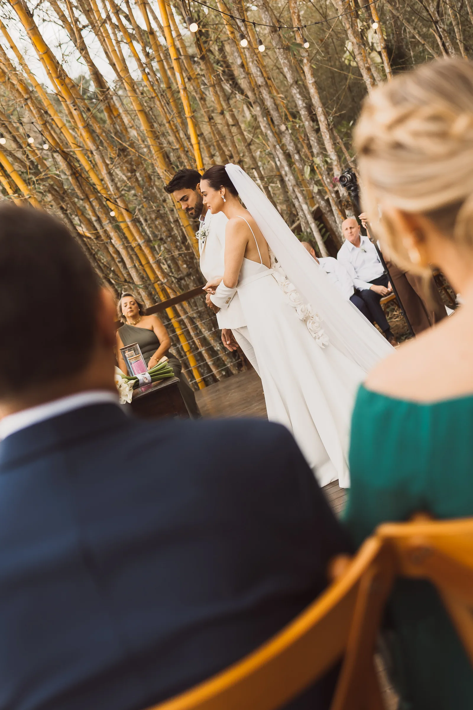 Casamento de Larissa & Ever · Pappilon Beach, Ubatuba — foto 77