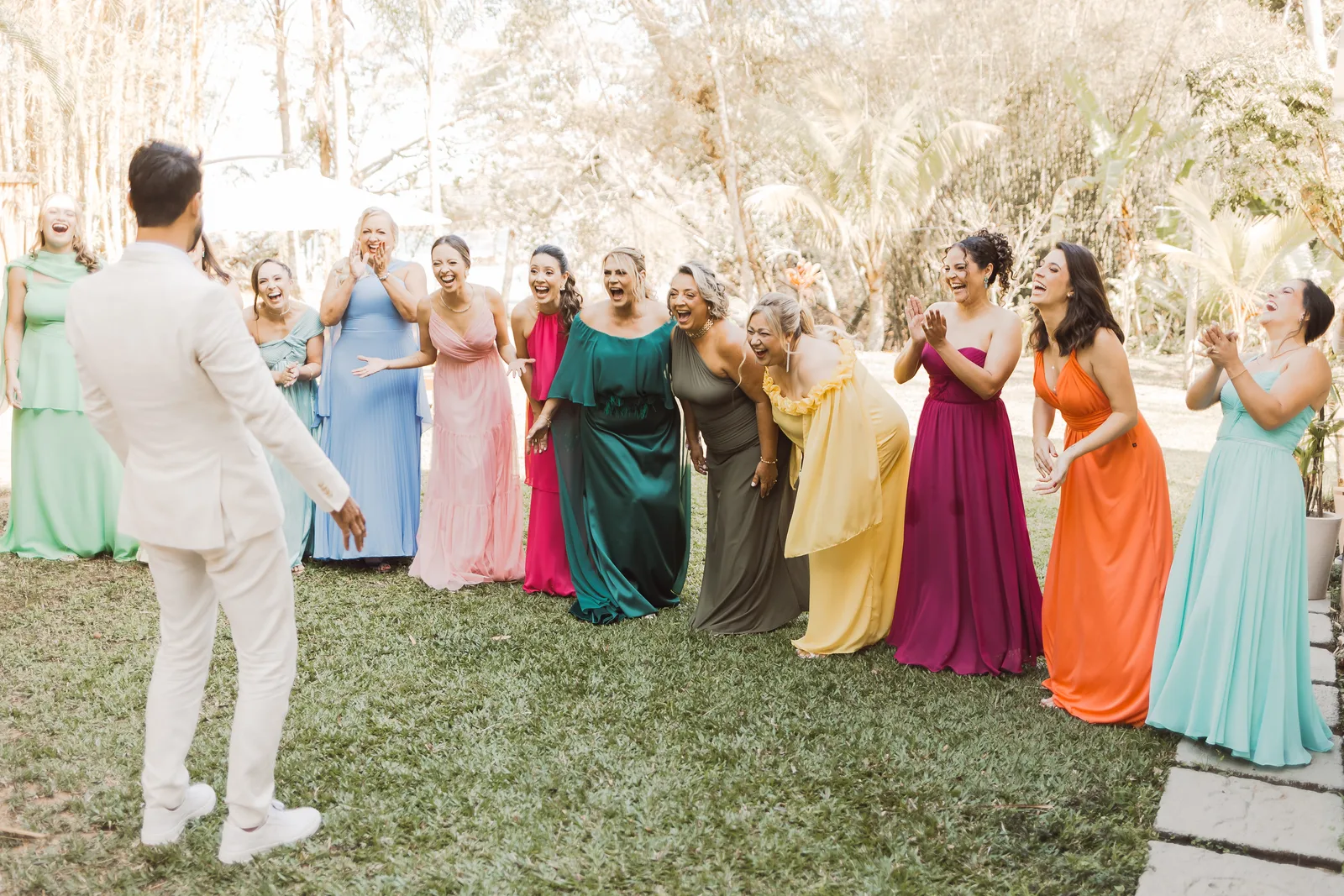 Casamento de Larissa & Ever · Pappilon Beach, Ubatuba — foto 42